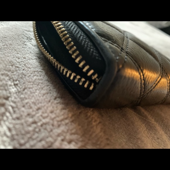 Cole Haan black leather zip around wallet - Picture 3 of 8